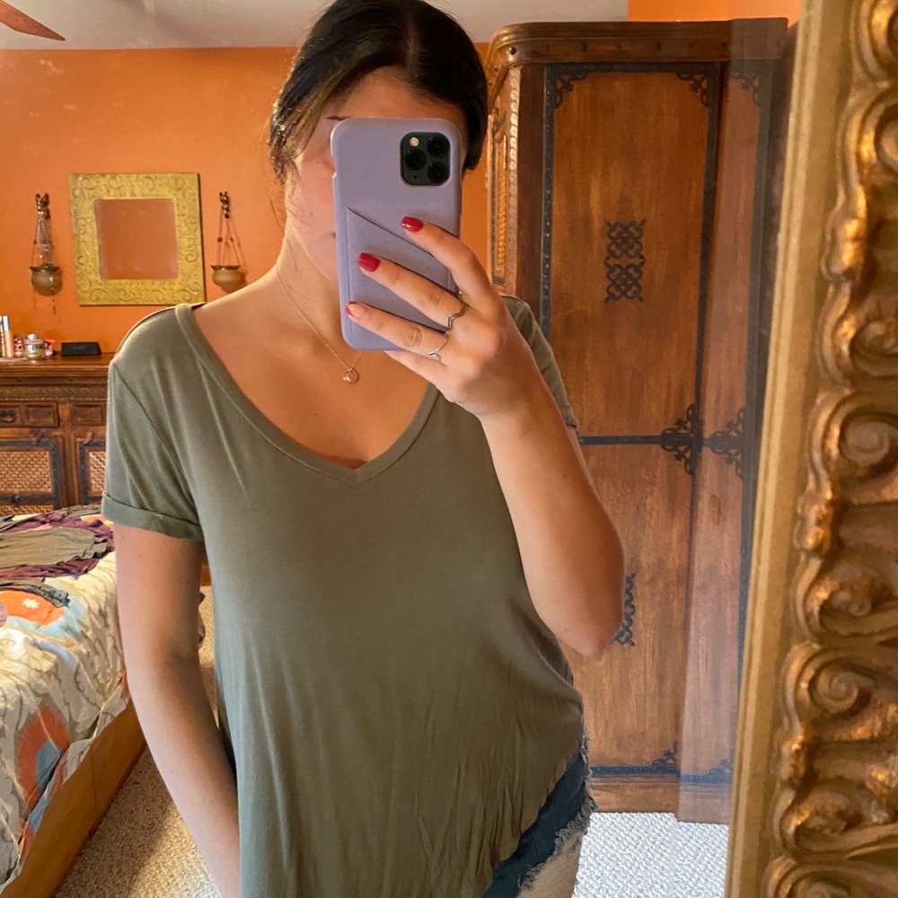 Green short sleeve